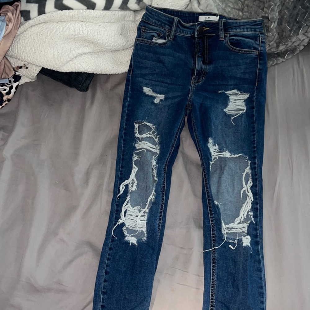 Dark blue ripped jeans, brand is by Cello, size 5/27